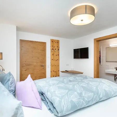 D'hoamatliab Bed & Breakfast *